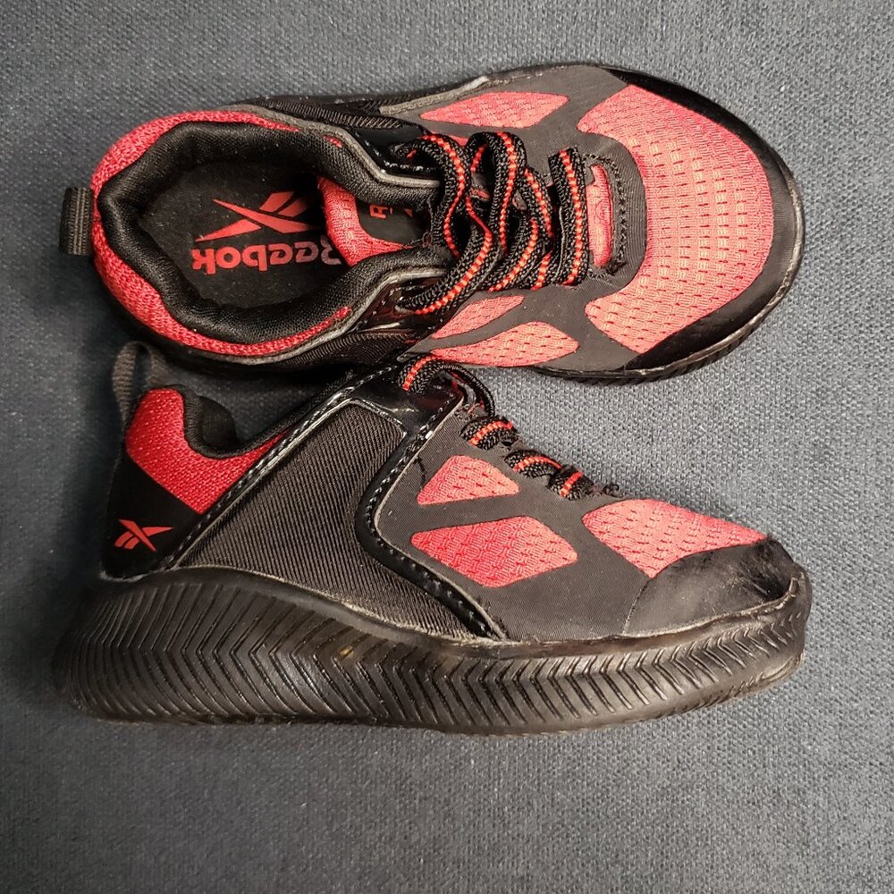 Red and Black Reebok Light Up Size 6